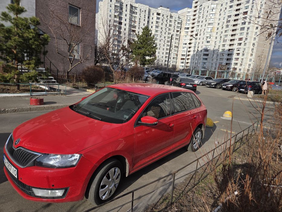 Шкода Spaceback Rapid