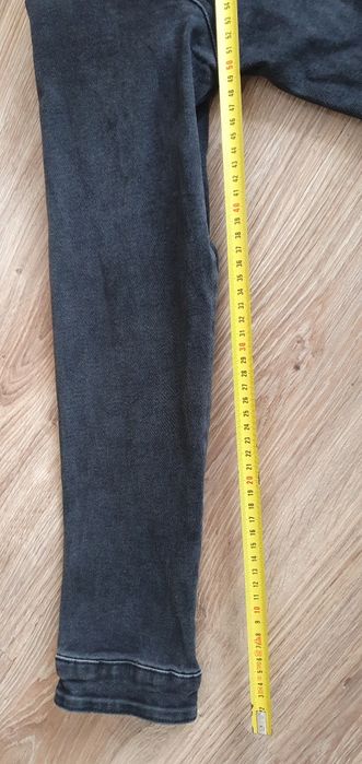 Kurtka dżinsowa katana czarna z naszywkami