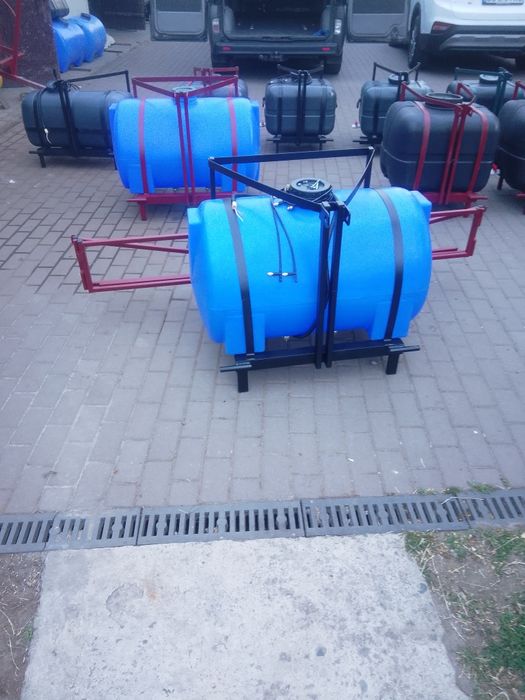 Оприскувач навісний для тракторів мототрактор міні трактора