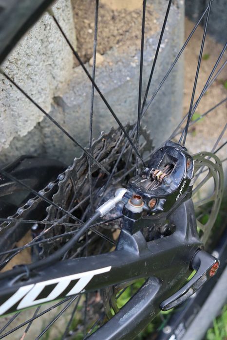 Pivot mach 5.7 carbon