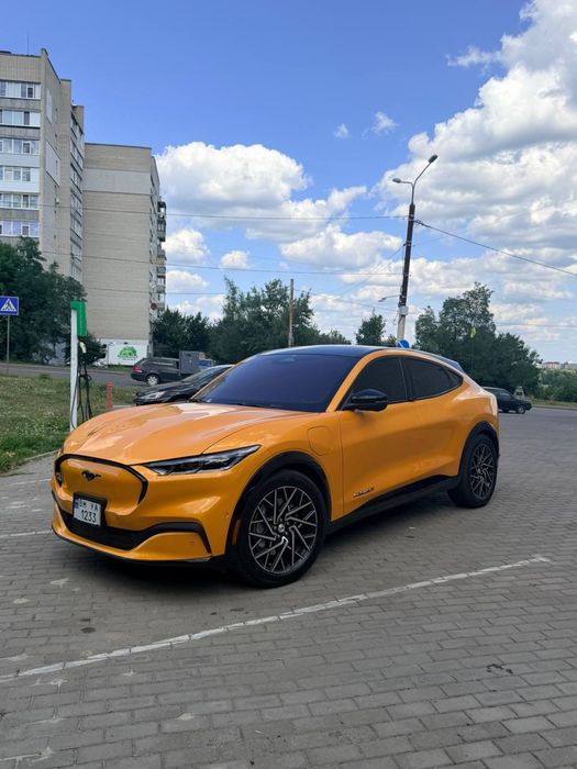 2022Ford Mustang Mach-E Premium