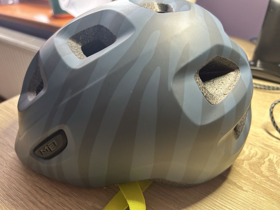 Dzieciecy Kask Rowerowy Met Hooray, Rozmiar M144 XS, Nowy!!!