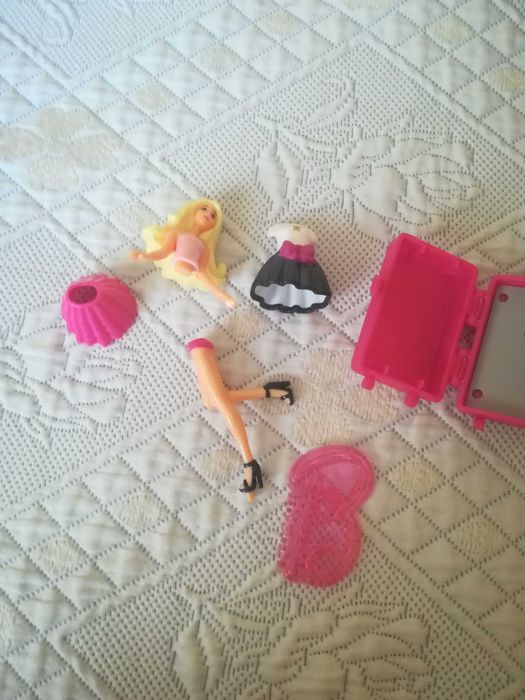 Boneca Barbie e Mala - Kinder