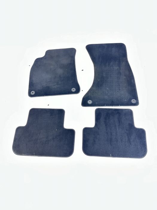 Audi A4 B8 dywaniki welurowe materialowe super stan