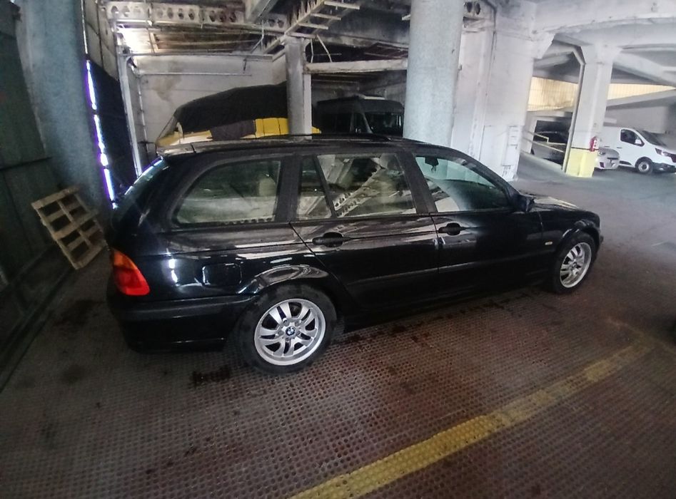 BMW 320