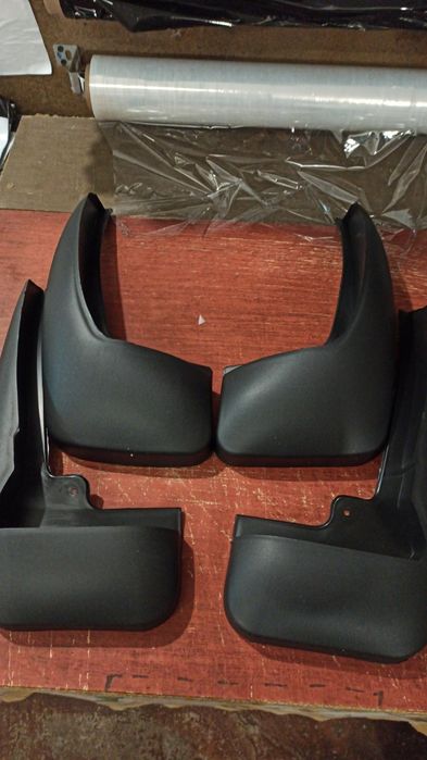 Opel Astra II G 98-09 SEDAN 4 штуки бризговики