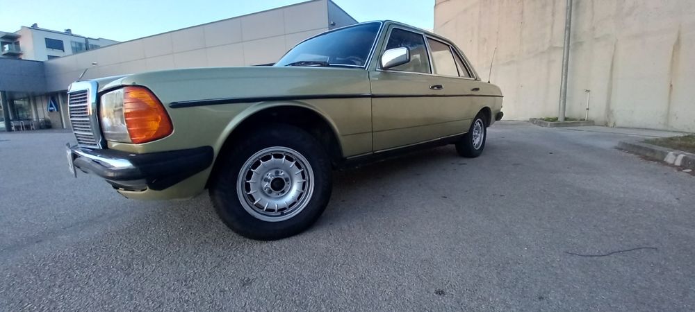 Mercedes Benz W123 300D