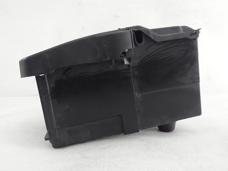 Base / caixa da bateria FORD Focus III
