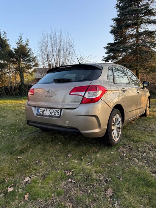 samochód Citroen C4