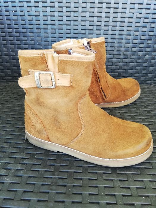 Botas menina todas em pele (interior e exterior), tamanho 29