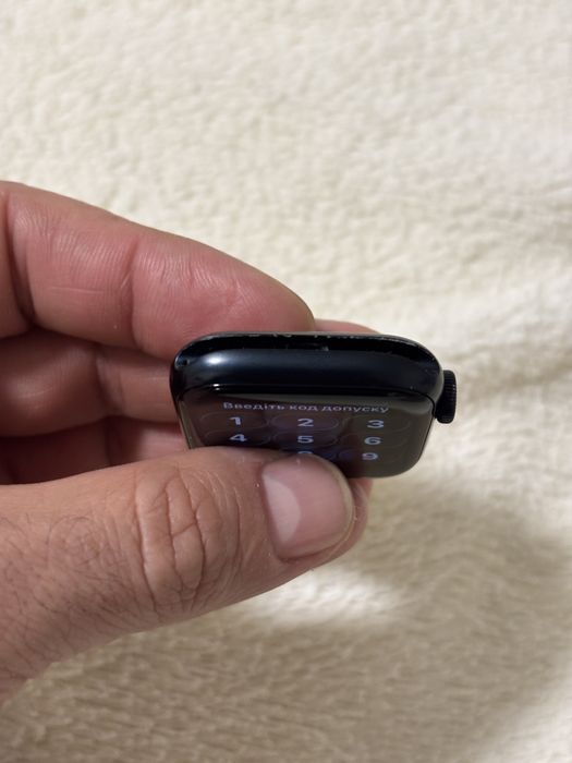 Продам свій Apple Watch SE 2