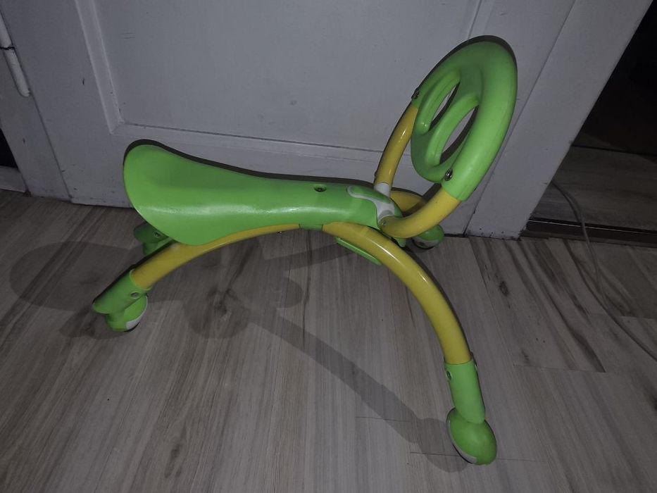 Jeździk pchacz  dla dziecka