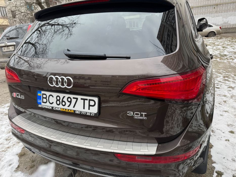 Продам Audi q5 2012