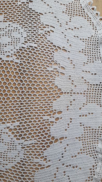 Serweta biała okrągła szydełkowa o śred.100 cm rękodzieło