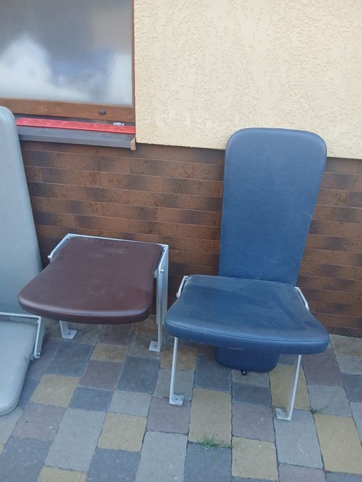 Стілець стільці настінні