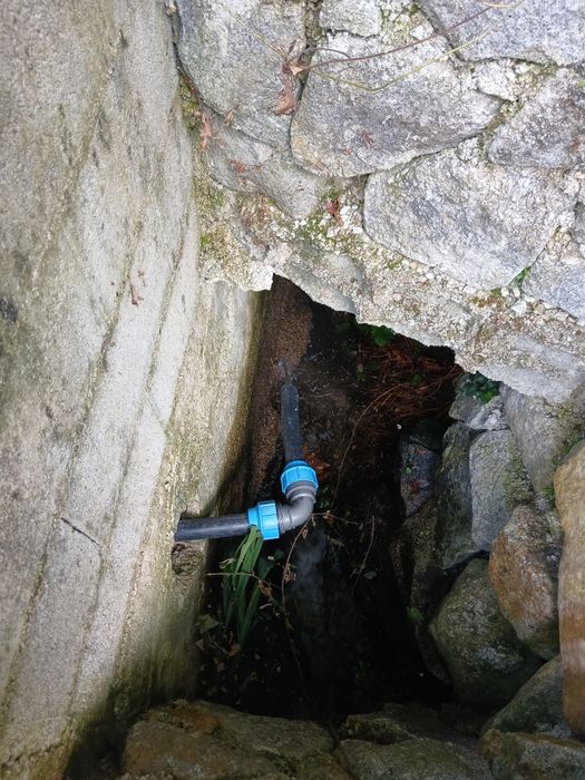Vendo terreno com ruina para construir.