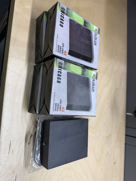 Lampa elewacyjna GoldLux Chicago 6szt.