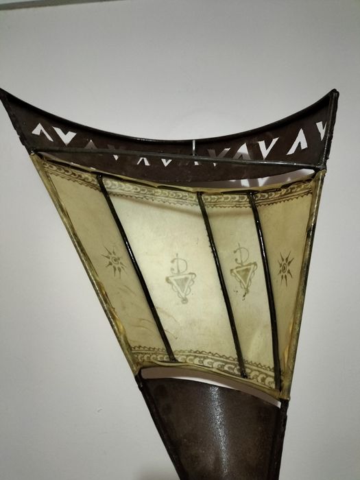 Candeeiro de Parede em Pele e Ferro