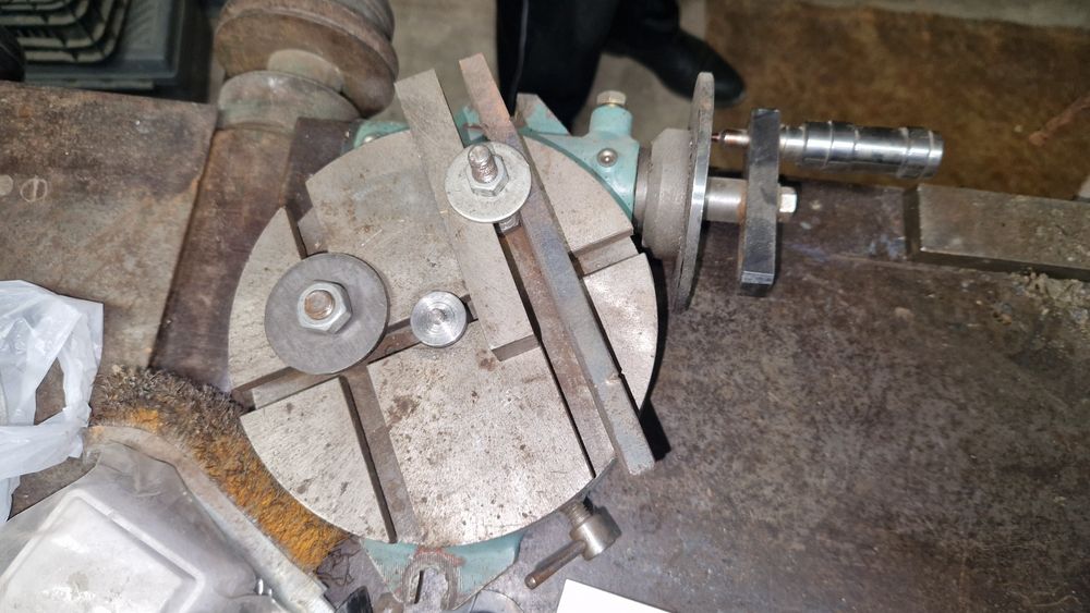 Sprzedam stół obrotowy