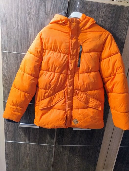 Zimowa kurtka chłopięca r.158 Reserved pomaranczowa