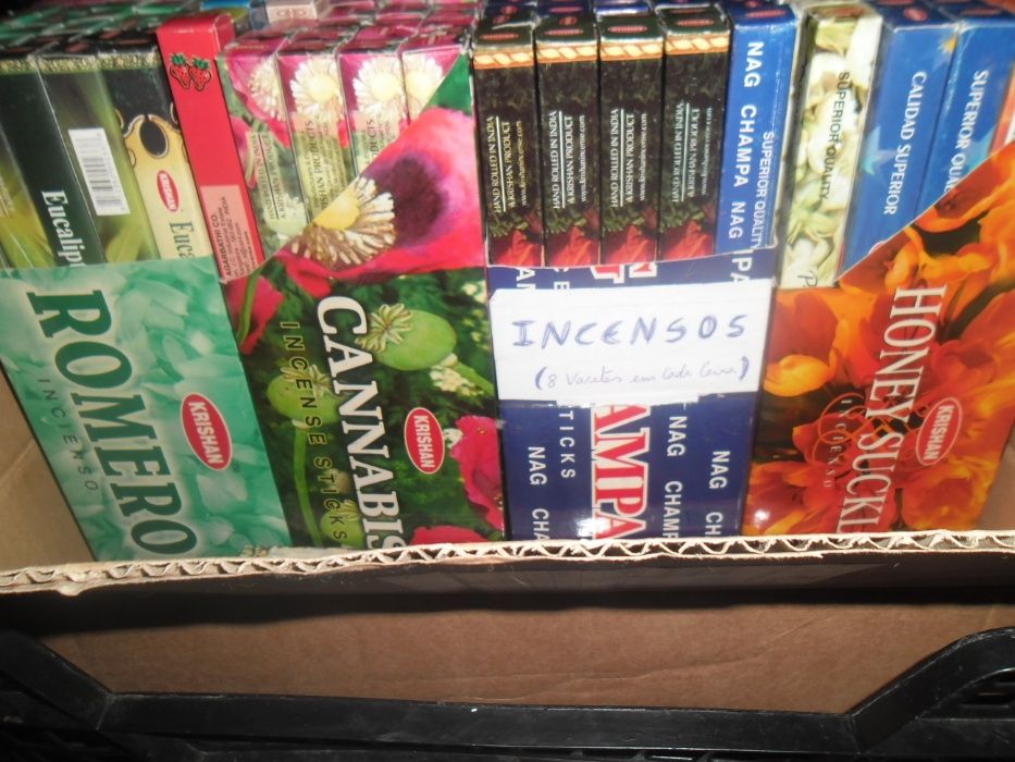 Conjunto de 12 caixas com varetas incenso