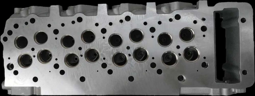 Головка блоку Mitsubishi 4M41 3.2TDI ME204200 AMC 908518