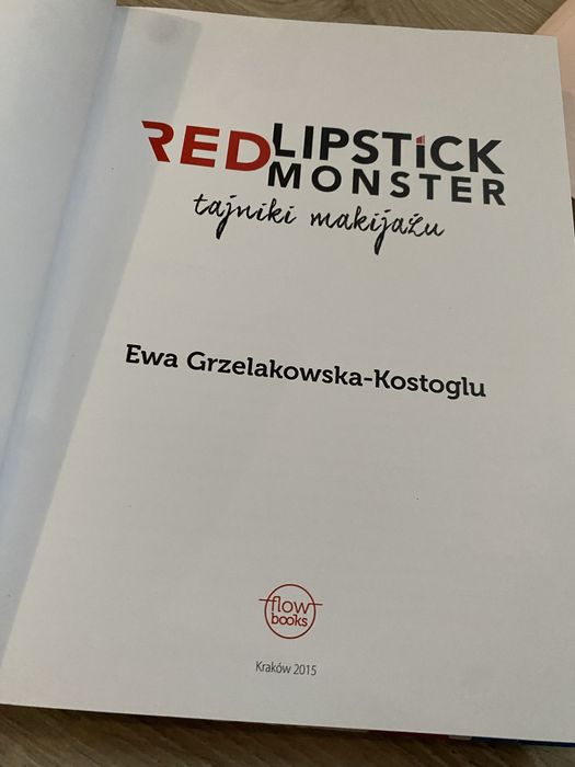 Książka „Red lipstick monster tajniki makijażu”