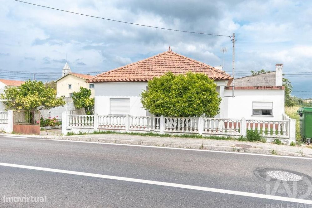 Moradia térrea T3 em Maceira de 108 m2