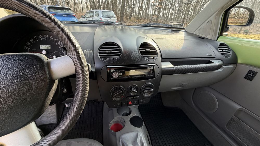 Volkswagen New Beetle