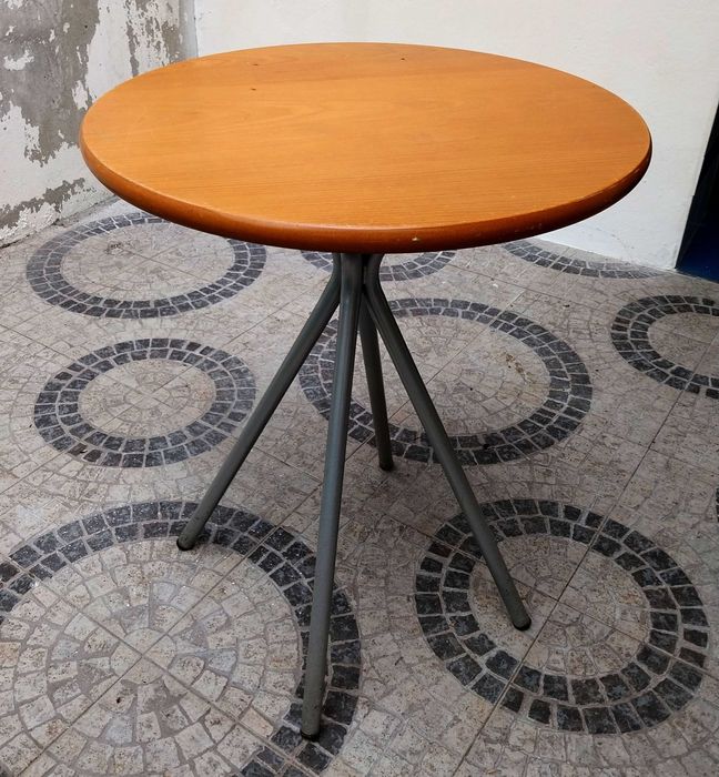 Conjunto de mesa com 4 cadeiras64285276093442122