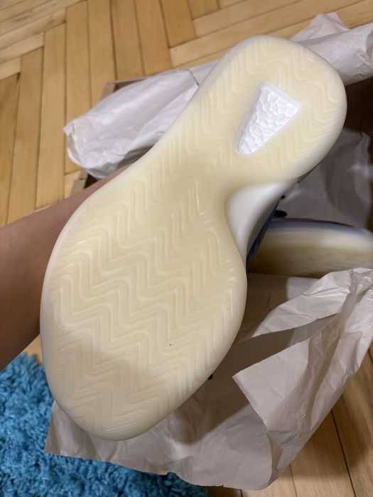 Кросівки Adidas Yeezy QNTM