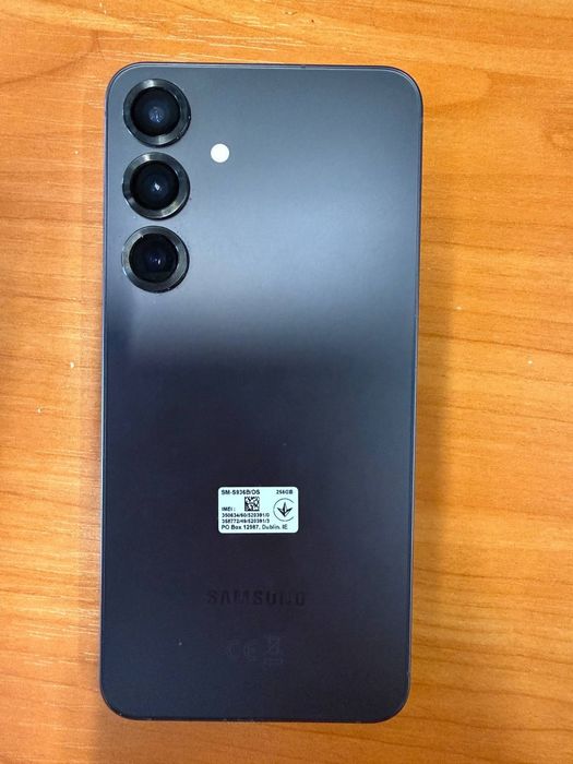 Продам свій Samsung S25+ 256 гб