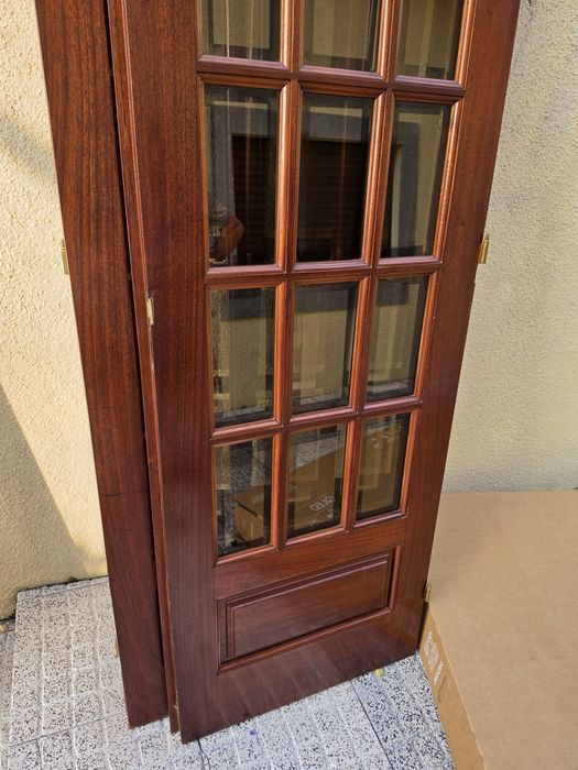 4 Portas com vidrado impecáveis