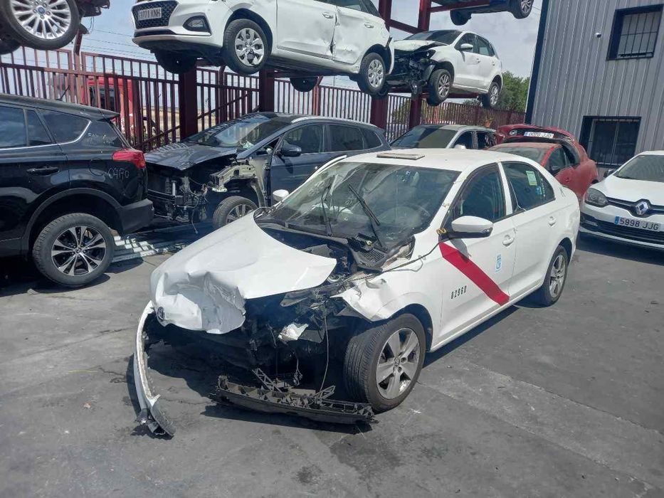 Porta Traseira Esquerda Skoda Rapid Nh