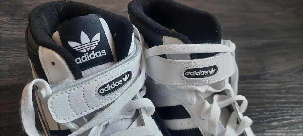 Nowe męskie wysokie skórzane Adidas 43