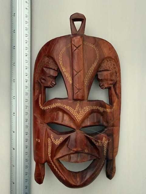 Máscaras africanas e outros países