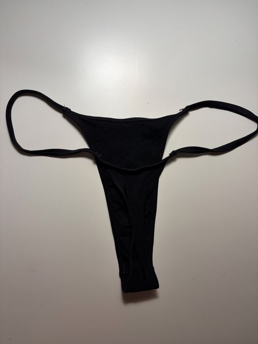 Cueca de Biquíni Preta Cavada Tanga de Tiras - Tam. S