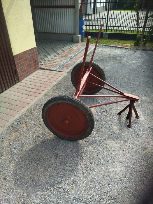 Oś wozu dłużyca.