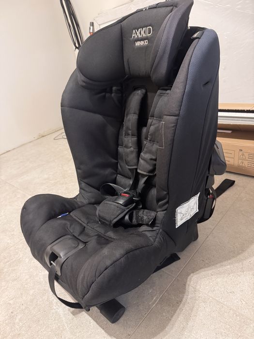Fotelik Axkid Minikid Rwf 9-25 kg