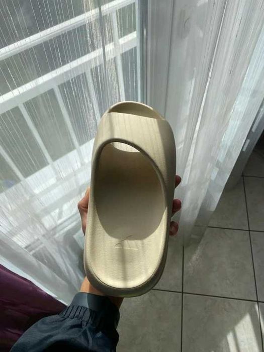 adidas Yeezy Slide .46