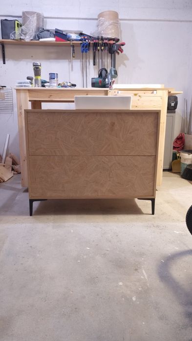 Serviços carpintaria, reparação/construções