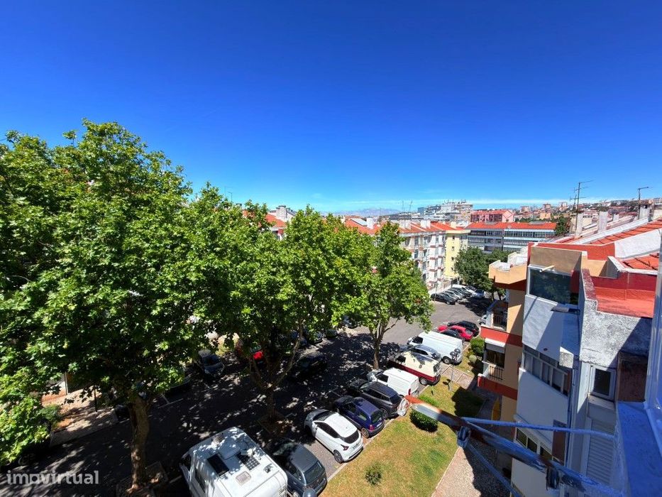 Apartamento T2, Reboleira, Amadora