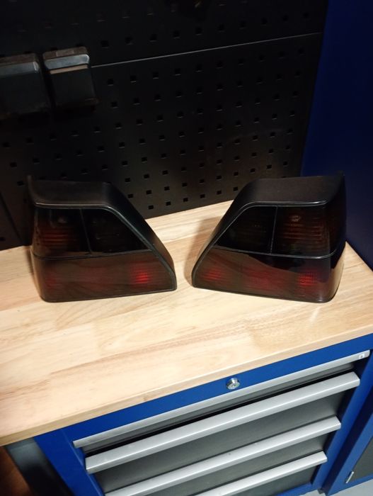 Sprzedam ciemne lampy golf2 i inne czesci