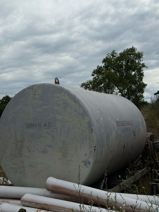 Zbiorniki na paliwo 10 000 litrów z dystrybutorem