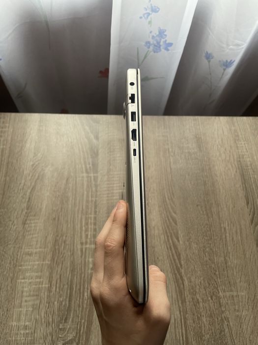 Продам ігровий ноутбук-ASUS Pro N580G + [Core 17 на 12 ЯДЕР) +16 RAM