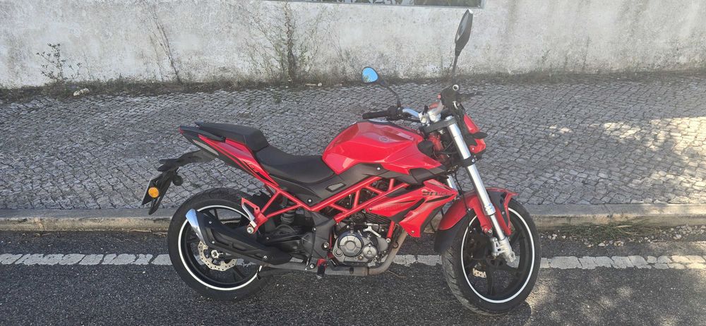 Benelli BN 125 — 2020 | Vermelha | 2.º proprietário
