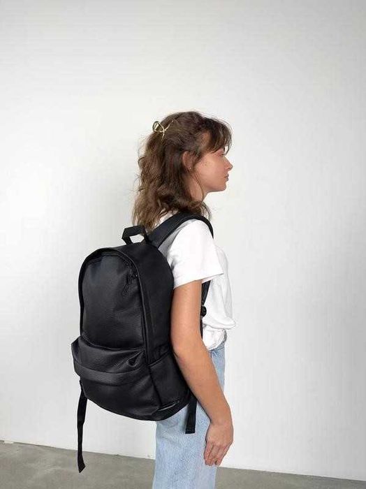 Чоловічий рюкзак з екошкіри чорний - для офісу, школи та міста