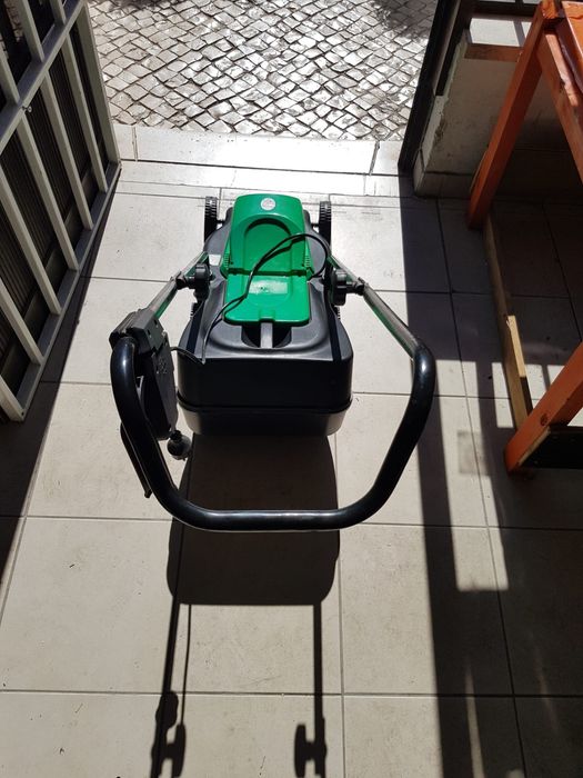 corta relva 1000w marca Hpi Garden