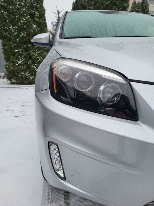 Toyota RAV 4 EV  Electric 41 .8 кВт