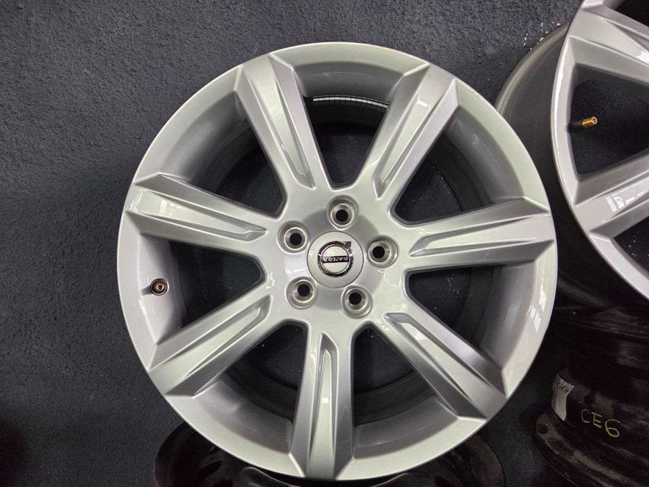 Диски легкосплавні титани 5x108 R17 8j et42 dia63.4 Volvo 31362838 CE2